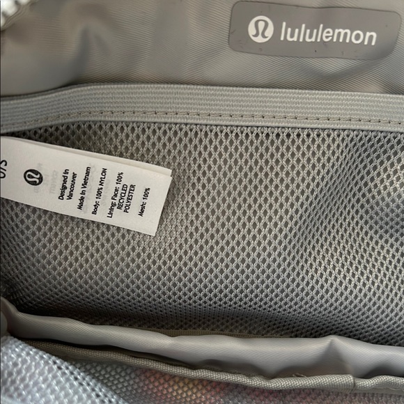 Lululemon Multicolor/Rainbow Everywhere Belt Bag - Picture 4 of 4